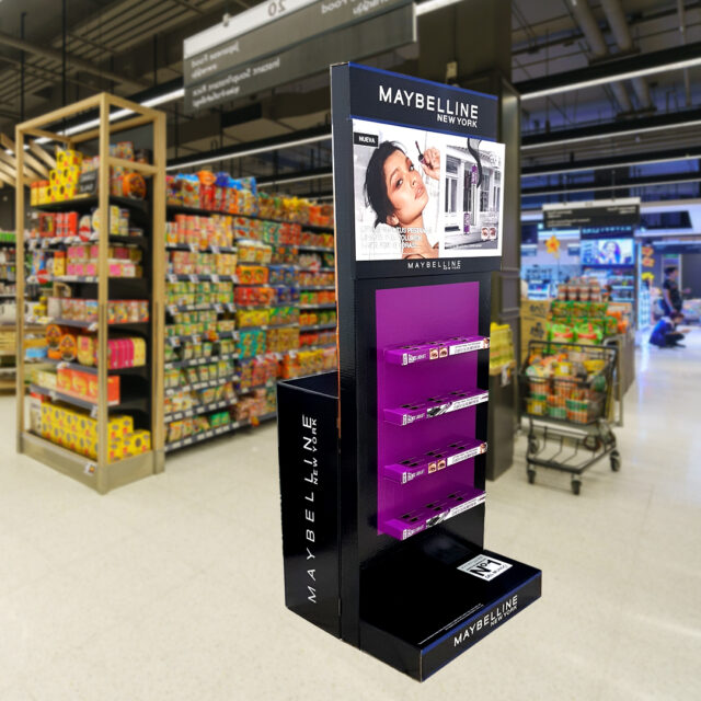 Exhibición con mueble de carton